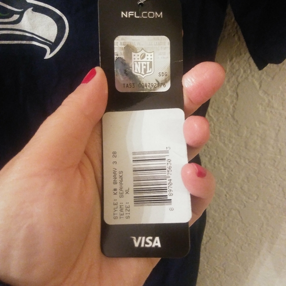 NFL Team Apparel Youth Seattle Seahawks T-shirt - Picture 5 of 8